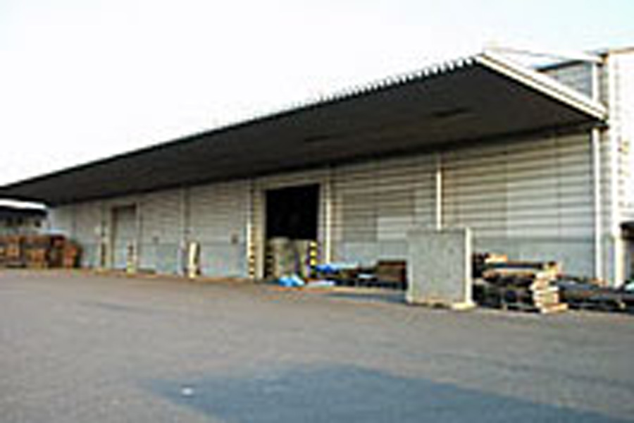 県営上屋